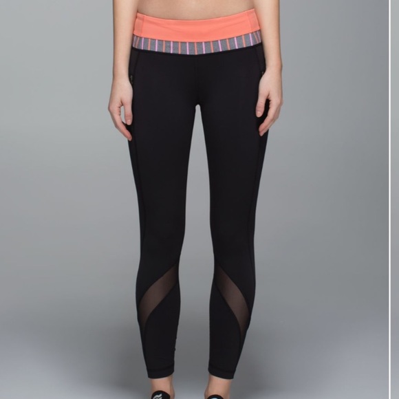 Lululemon Inspire Tight II (Mesh) Size 4 - Picture 5 of 11